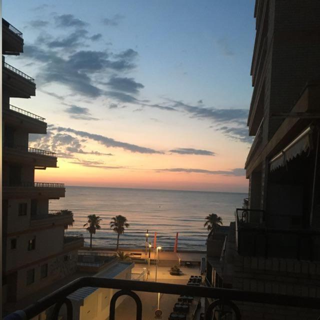 Apartamento Oropesa Del Mar En Primera Linea De Playa Екстериор снимка
